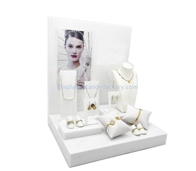 Plexiglass products manufacturer custom acrylic countertop jewelry display props NJD-265